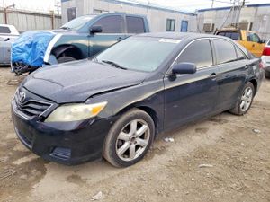 Toyota Camry BASE 2.5L 4 2010