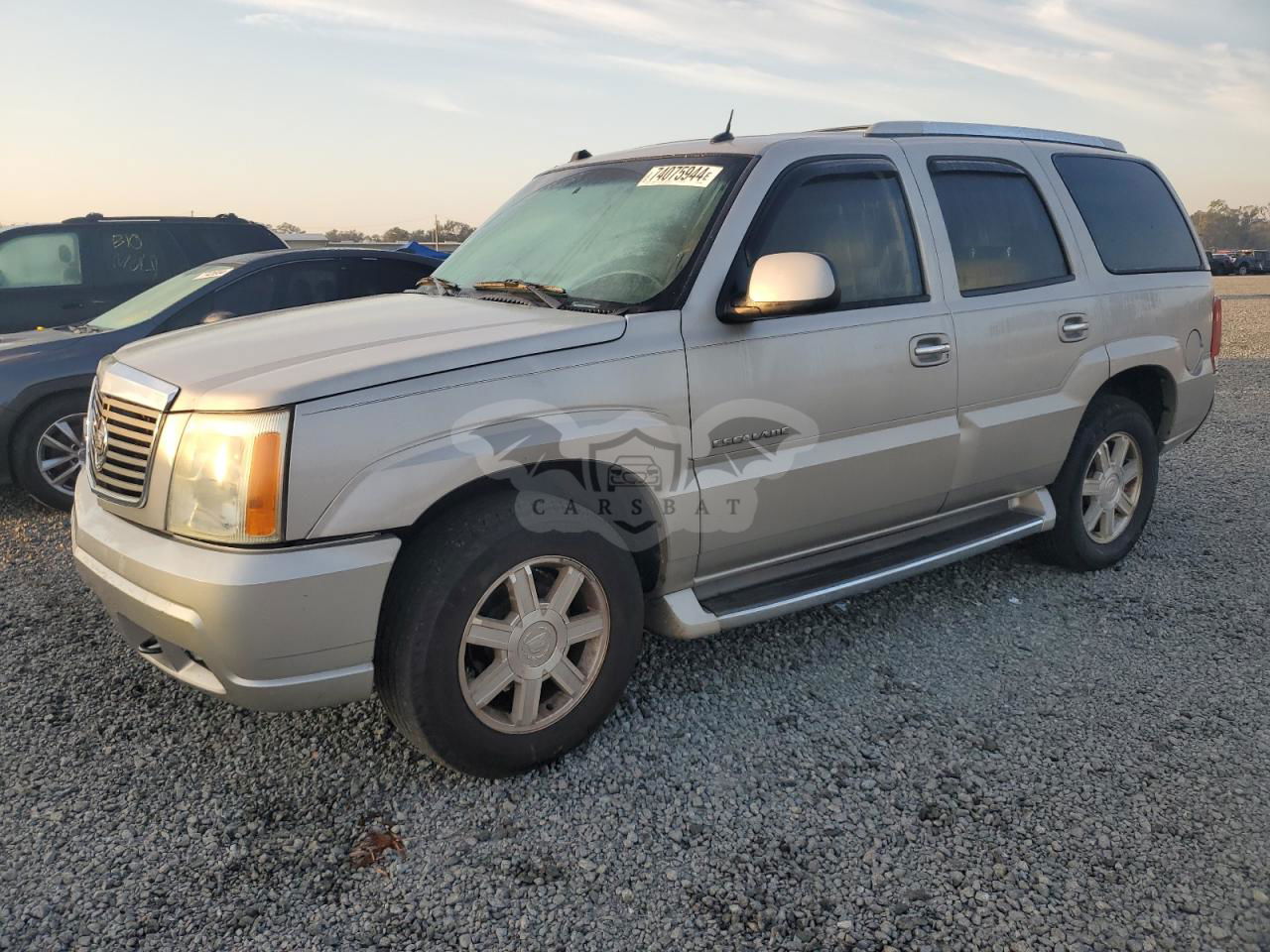 Cadillac Escalade LUXURY 5.3L  8 2004