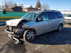 Toyota Sienna CE 3.5L 6 2007