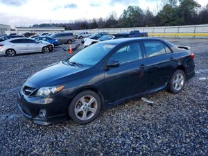 Toyota Corolla BASE 1.8L 4 2013