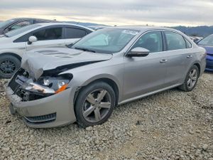 Volkswagen Passat SE 2.5L 5 2012