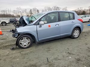 Nissan Versa S 1.8L 4 2010