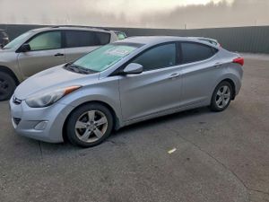 Hyundai Elantra GLS 1.8L 4 2013
