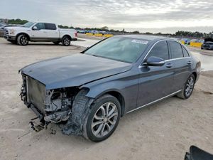 Mercedes-Benz C 300 4MATIC 2.0L 4 2015