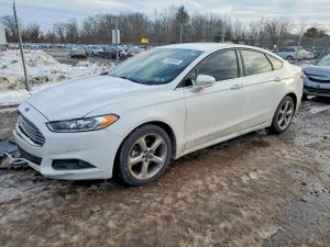 Ford Fusion SE 2.5L 4 2014