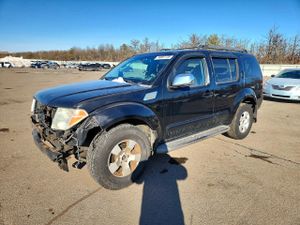 Nissan Pathfinder LE 4.0L 6 2005