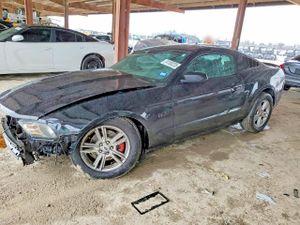 Ford Mustang 3.7L 6 2012