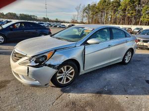 Hyundai Sonata GLS 2.4L 4 2013