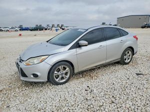 Ford Focus SE 2.0L 4 2013