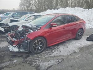 Ford Focus SE 2.0L 4 2015