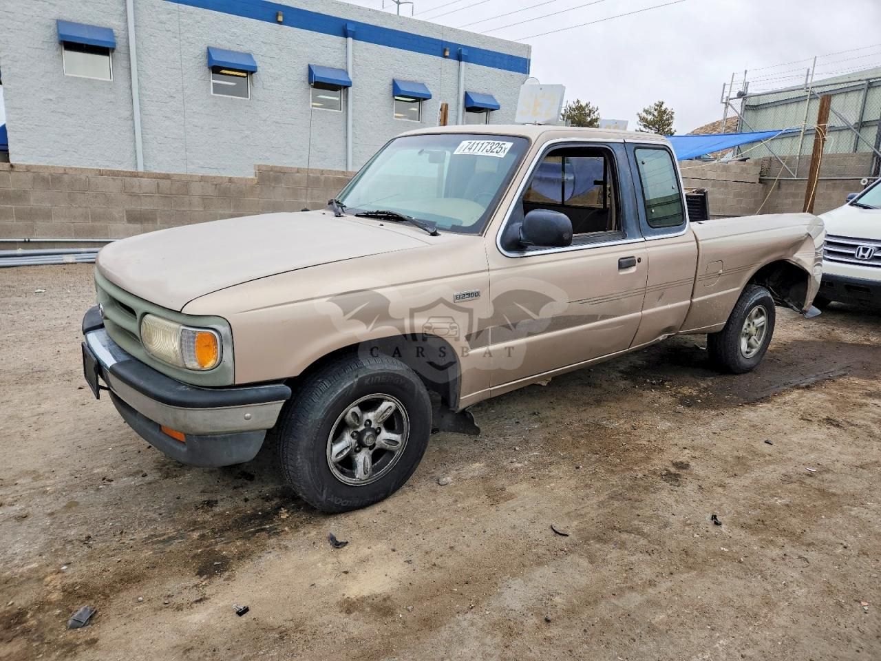 Mazda B-series CAB PLUS 2.3L 4 1997
