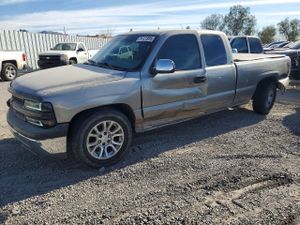 Chevrolet Silverado 1500 C1500 5.3L 8 2000