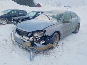 Chrysler 200 LX 2.4L 4 2013
