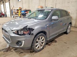Mitsubishi Outlander SE 2.0L 4 2015