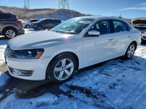 Volkswagen Passat SE 2.5L 5 2013