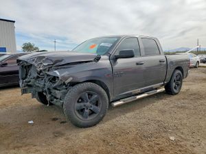 RAM 1500 ST 5.7L 8 2014