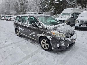 Toyota Sienna 3.5L 6 2013