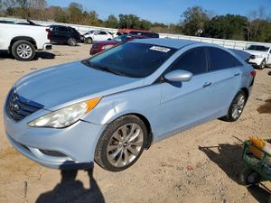 Hyundai Sonata SE 2.4L 4 2013