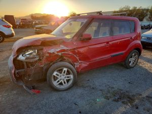 Kia Soul + 2.0L 4 2011
