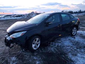Ford Focus SE 2.0L 4 2014