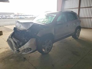 Volkswagen Tiguan S 2.0L 4 2012