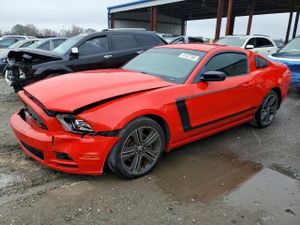 Ford Mustang 3.7L 6 2013