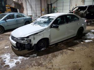 Volkswagen Jetta BASE 2 L 4 2015