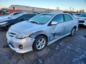 Toyota Corolla BASE 1.8L 4 2012