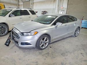 Ford Fusion SE HYBRID 2.0L 4 2013