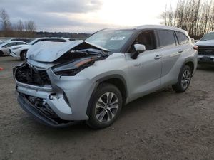 Toyota Highlander 2.5L 4 2021