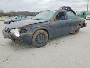 Toyota Camry CE 2.2L 4 2001