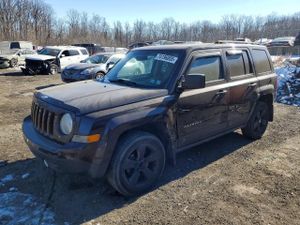 Jeep Patriot LATITUDE 2.4L 4 2014