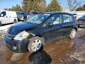 Nissan Versa S 1.8L 4 2012