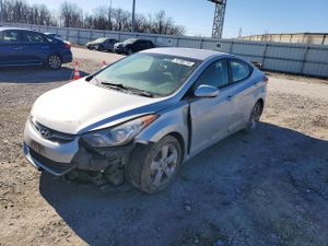 Hyundai Elantra GLS 1.8L 4 2013