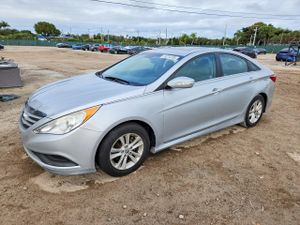Hyundai Sonata GLS 2.4L 4 2014