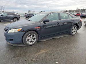 Toyota Camry BASE 2.5L 4 2010