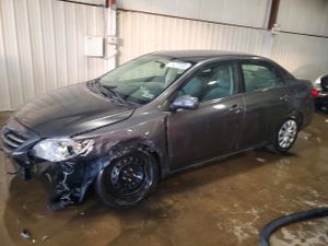 Toyota Corolla BASE 1.8L 4 2013