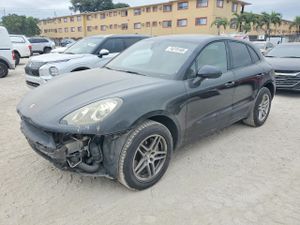 Porsche Macan 2.0L 4 2017