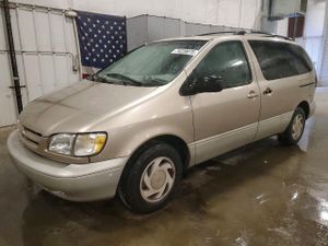 Toyota Sienna LE 3.0L 6 2000