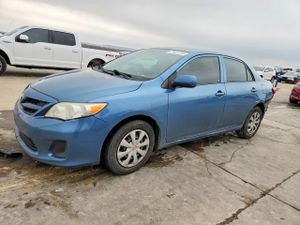 Toyota Corolla BASE 1.8L 4 2013