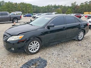 Toyota Camry BASE 2.5L 4 2011