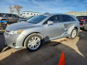 Toyota Venza LE 2.7L 4 2015