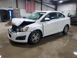 Chevrolet Aveo (Sonic) LT 1.8L 4 2013