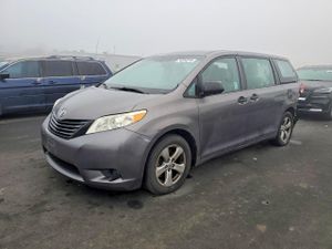 Toyota Sienna 3.5L 6 2014