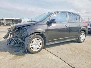 Nissan Versa S 1.8L 4 2010