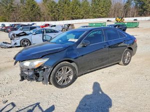 Toyota Camry LE 2.5L 4 2015