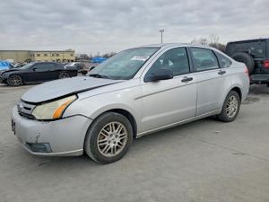 Ford Focus SE 2.0L 4 2010