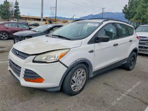 Ford Escape S 2.5L 4 2015