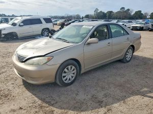 Toyota Camry LE 2.4L 4 2005