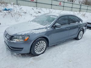 Volkswagen Passat S 1.8L 4 2014